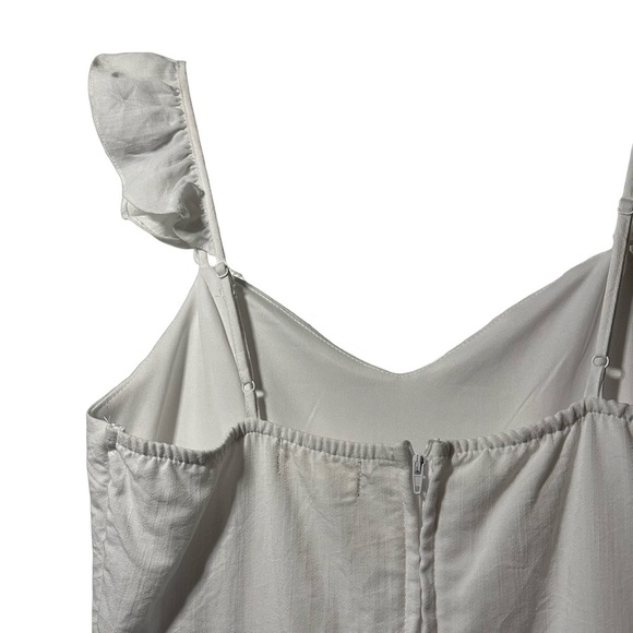 Altar’d State Tiered White flutter sleeve short dress - Picture 4 of 8